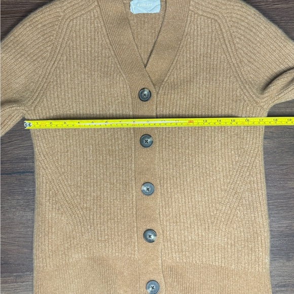 100% wool Everlane Women's Camel Cardigan Sweater - Picture 14 of 16